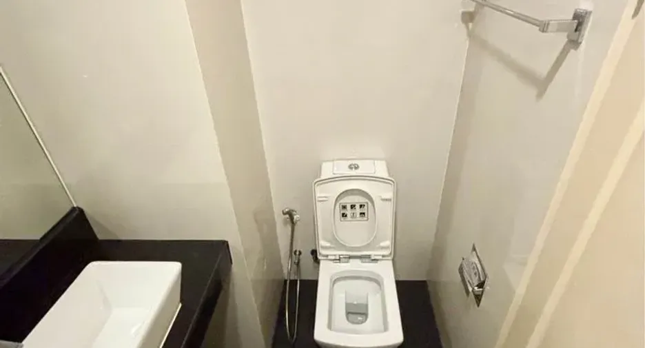 For sale studio condo in Sathon, Bangkok