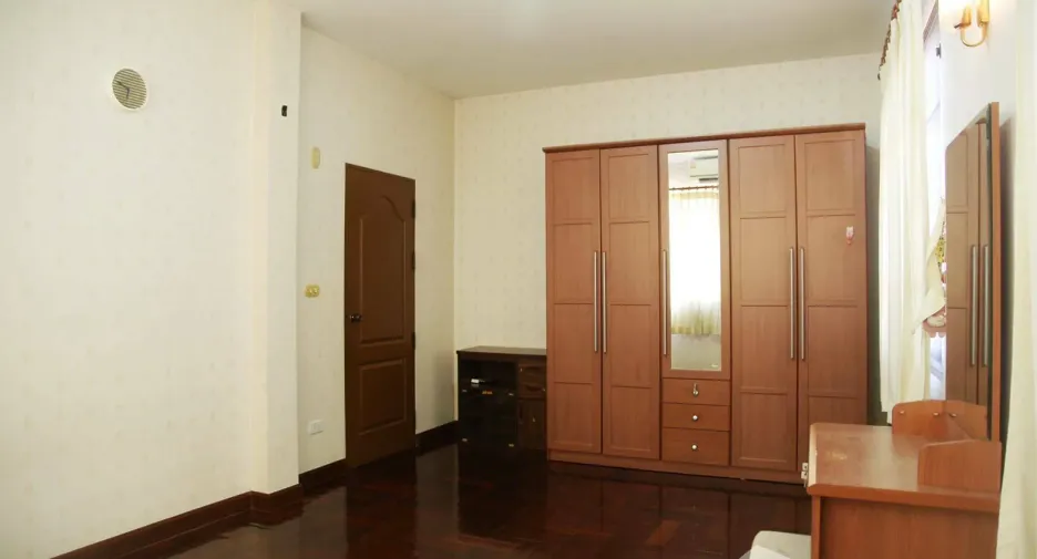For sale 4 bedrooms house in Bang Kruai, Nonthaburi