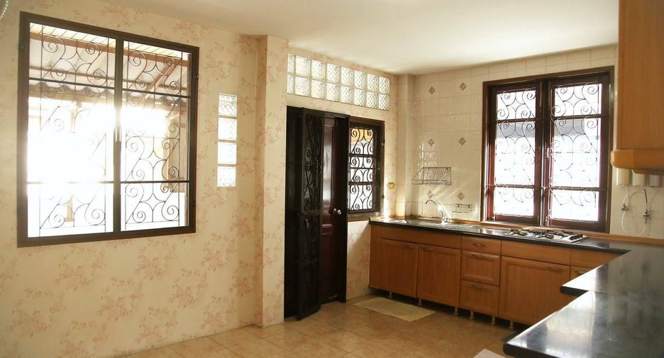 For sale 4 bedrooms house in Bang Kruai, Nonthaburi