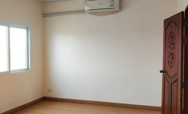 For sale 3 ベッドルーム townhouse in Mueang Udon Thani, Udon Thani