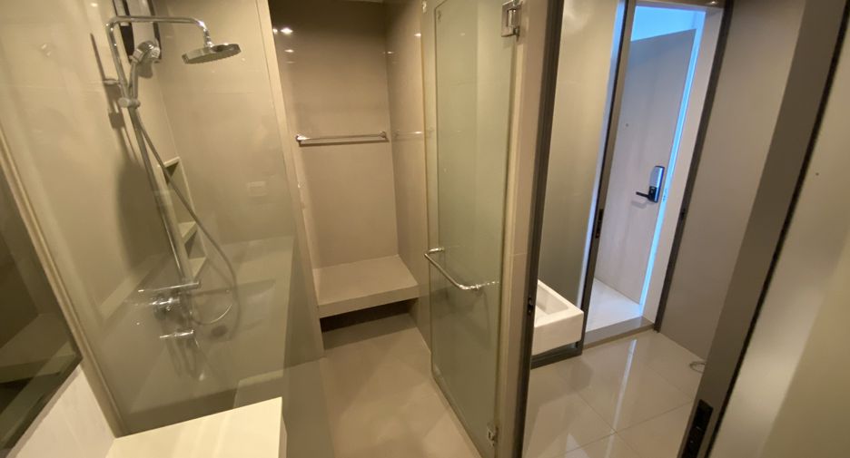 For sale 1 bed condo in Khlong Toei, Bangkok
