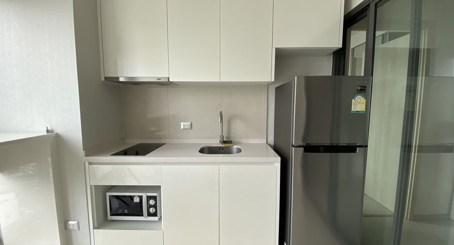For sale 1 bed condo in Khlong Toei, Bangkok