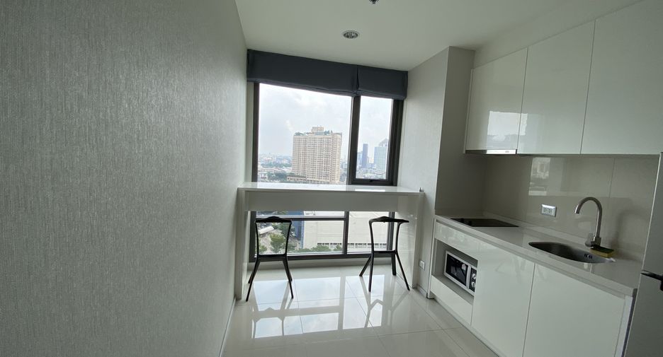 For sale 1 bed condo in Khlong Toei, Bangkok