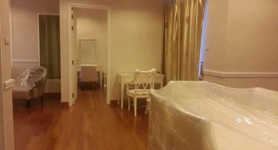 For sale 2 bedrooms condo in Sathon, Bangkok