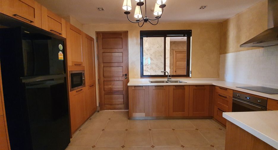 For sale 4 ベッドルーム villa in Pak Chong, Nakhon Ratchasima