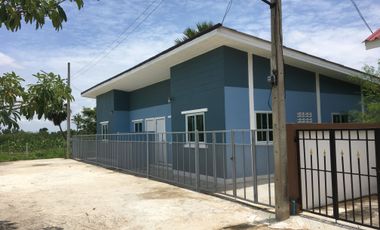 Haus zum Kauf mit 4 Zimmer in Nakhon Chai Si, Nakhon Pathom