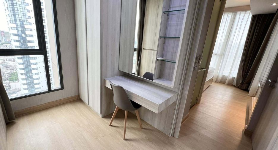 For sale 1 bed condo in Khlong Toei, Bangkok