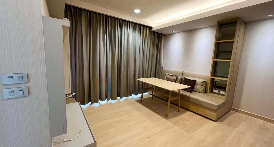 For sale 1 bed condo in Khlong Toei, Bangkok
