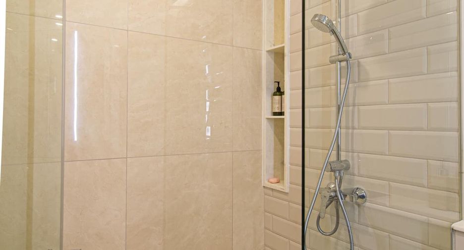 For sale 1 Beds condo in Khlong Toei, Bangkok