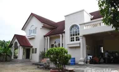 For sale 3 ベッドルーム house in Nakhon Chai Si, Nakhon Pathom
