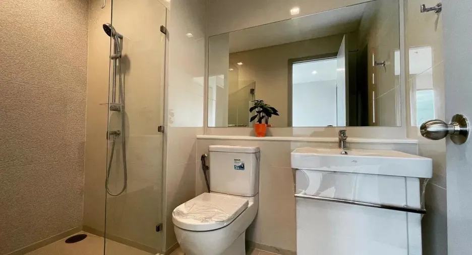 À vendre 2 chambres condo à Phra Khanong, Bangkok