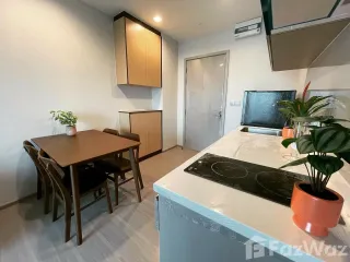 Condo en venta de 2 habitaciones en Phra Khanong, Bangkok