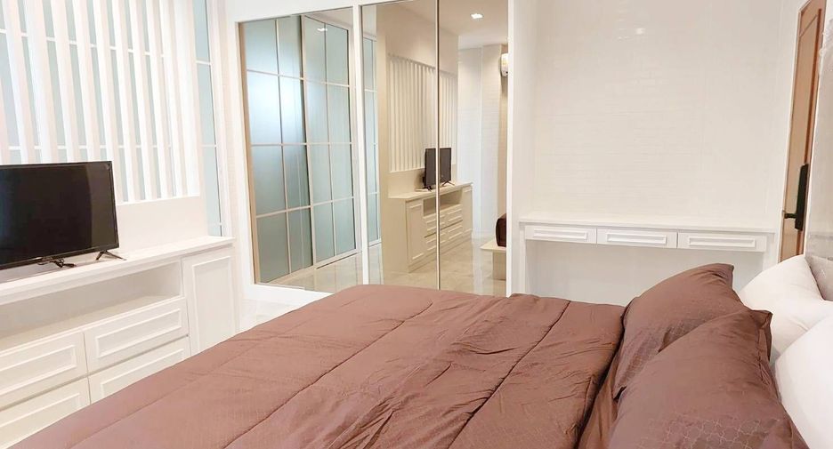 Villa zur Miete mit 5 Zimmer in Mueang Chon Buri, Chonburi