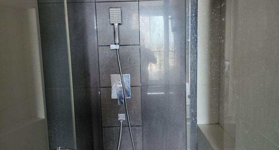 Продажа 1 кровать кондо в Кхлонг Тоеи, Бангкок