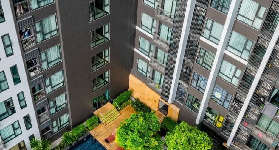 For sale 2 bedrooms condo in Khlong Toei, Bangkok