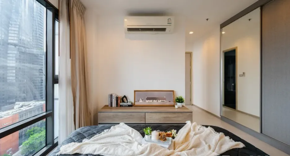 For sale 2 bedrooms condo in Khlong Toei, Bangkok