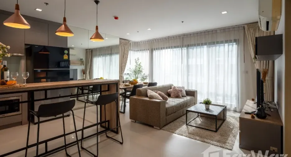 For sale 2 bedrooms condo in Khlong Toei, Bangkok