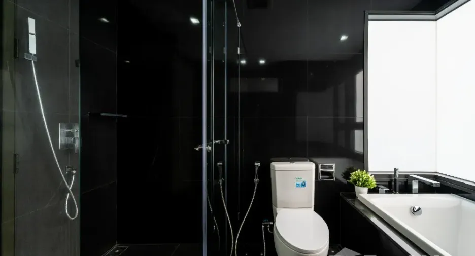 For sale 2 bedrooms condo in Khlong Toei, Bangkok