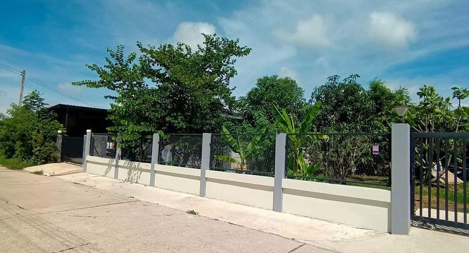 For sale 3 bedrooms house in Mueang Chai Nat, Chainat
