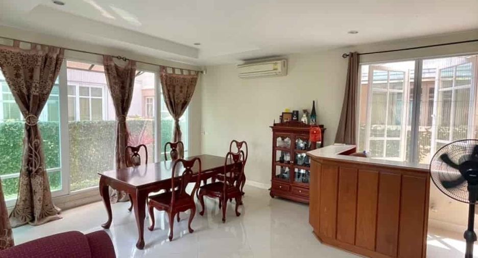 For sale 4 bedrooms house in Lam Luk Ka, Pathum Thani