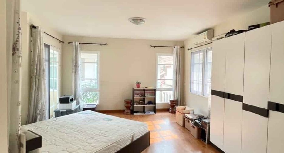 For sale 4 bedrooms house in Lam Luk Ka, Pathum Thani