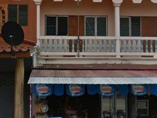 For sale 2 bedrooms townhouse in Mueang Phrae, Phrae
