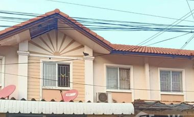 For sale 3 bedrooms townhouse in Sai Noi, Nonthaburi