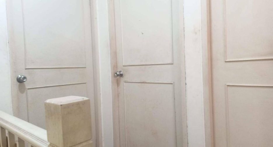 For sale 3 bedrooms townhouse in Sai Noi, Nonthaburi