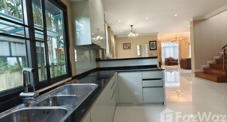 For rent 7 bedrooms house in Mueang Nonthaburi, Nonthaburi