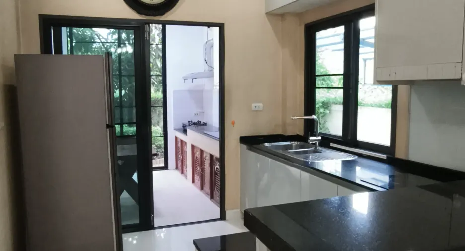 For rent 7 bedrooms house in Mueang Nonthaburi, Nonthaburi