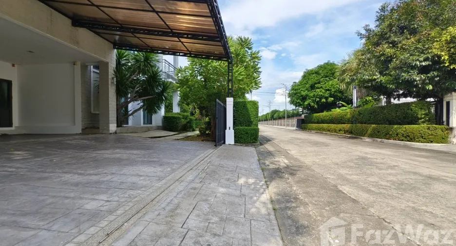 For rent 7 bedrooms house in Mueang Nonthaburi, Nonthaburi