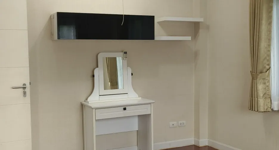For rent 7 bedrooms house in Mueang Nonthaburi, Nonthaburi