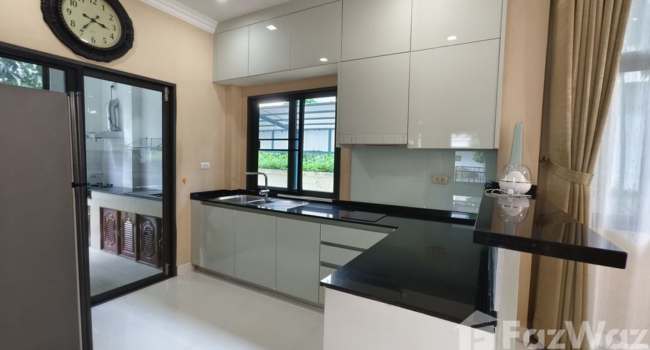 For rent 7 bedrooms house in Mueang Nonthaburi, Nonthaburi