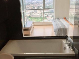 For sale 2 bedrooms condo in Phaya Thai, Bangkok