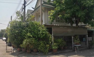 À vendre 3 chambres maison de ville à Khlong Luang, Pathum Thani