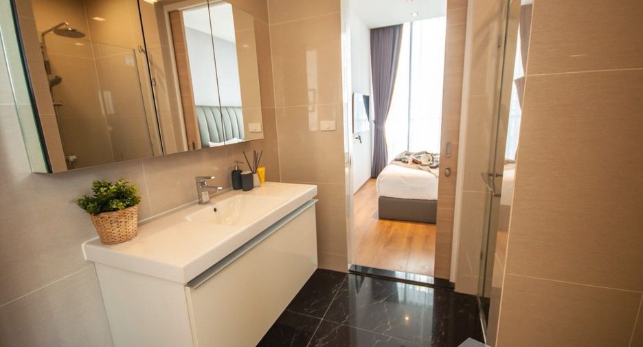 For sale 2 bedrooms condo in Khlong Toei, Bangkok