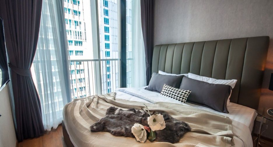 For sale 2 bedrooms condo in Khlong Toei, Bangkok