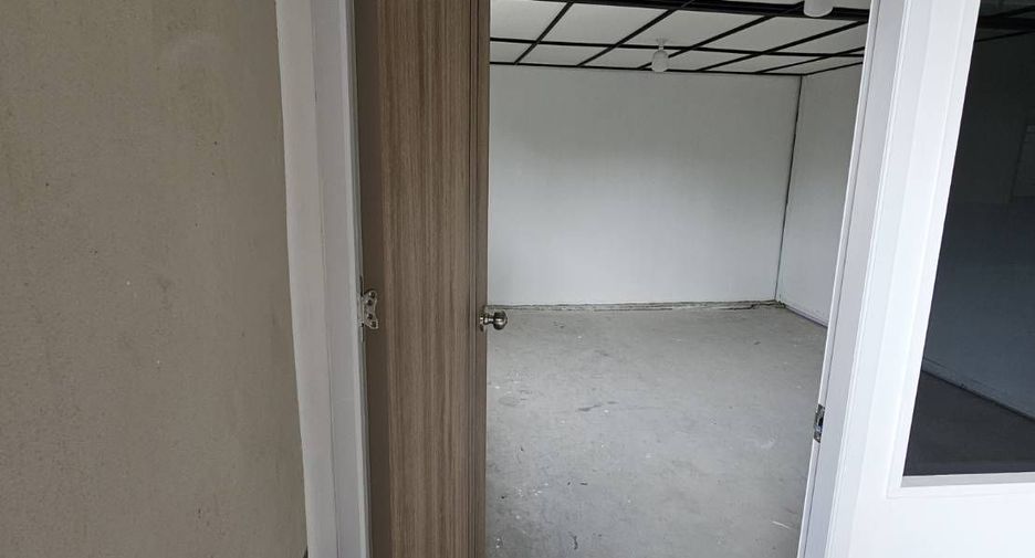 For rent office in Khlong Luang, Pathum Thani