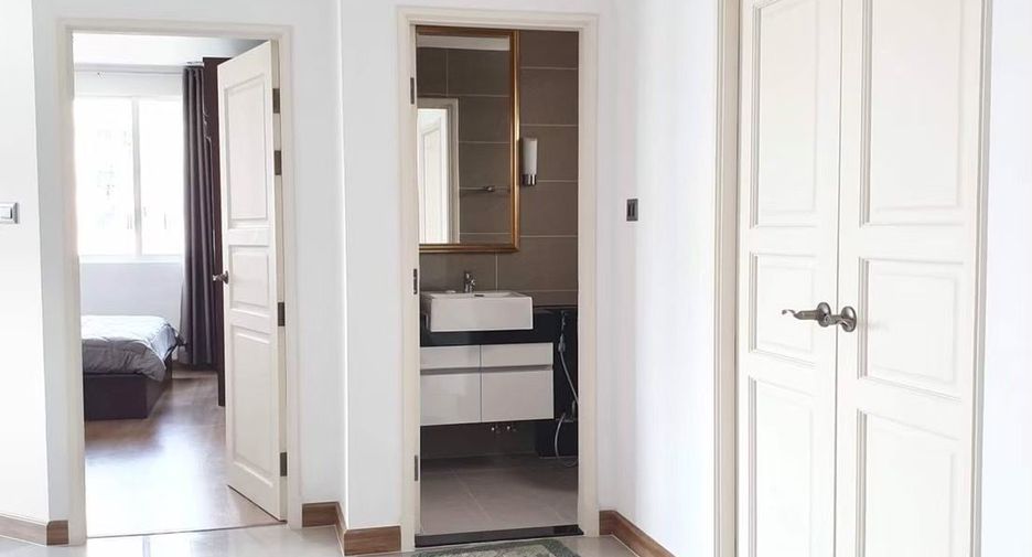 Condo en venta de 2 habitaciones en Huai Khwang, Bangkok
