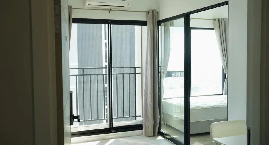 For sale 1 bed condo in Mueang Samut Prakan, Samut Prakan