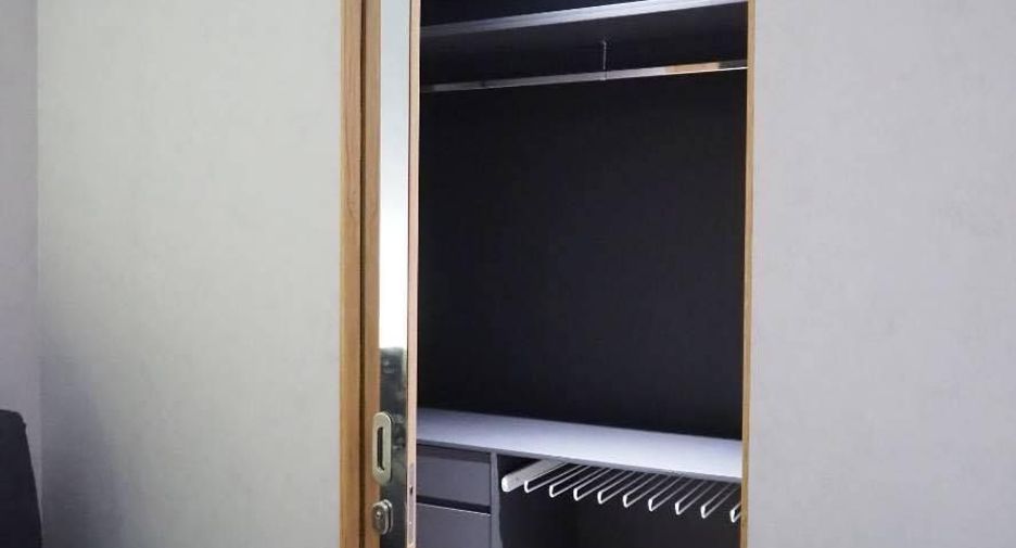 For sale studio condo in Khlong Toei, Bangkok