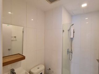 À vendre 1 chambre condo à Yan Nawa, Bangkok