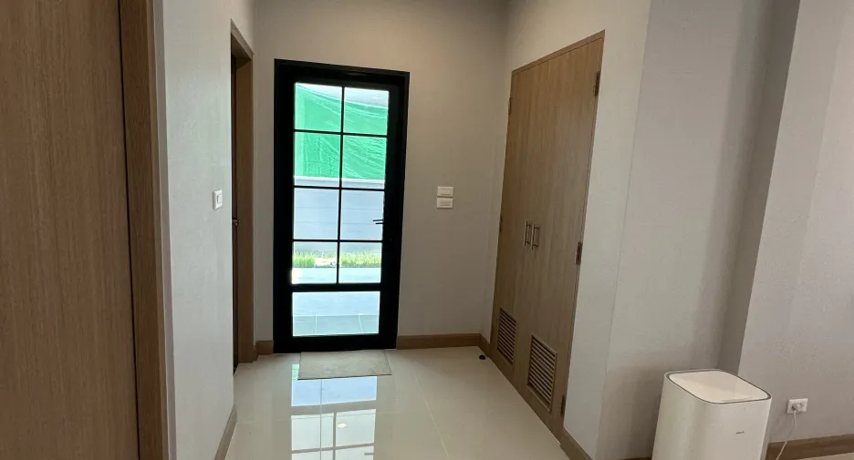 Casa en venta de 4 habitaciones en Bang Phli, Samut Prakan