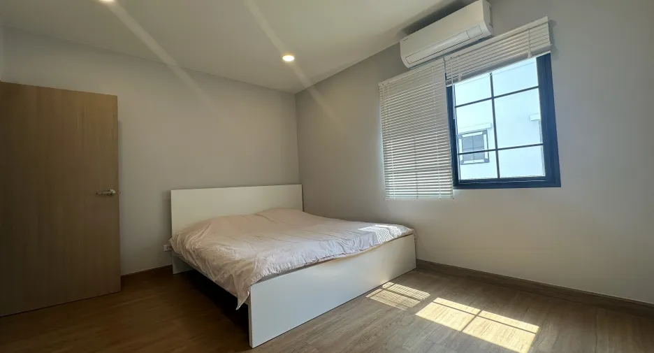 Casa en venta de 4 habitaciones en Bang Phli, Samut Prakan