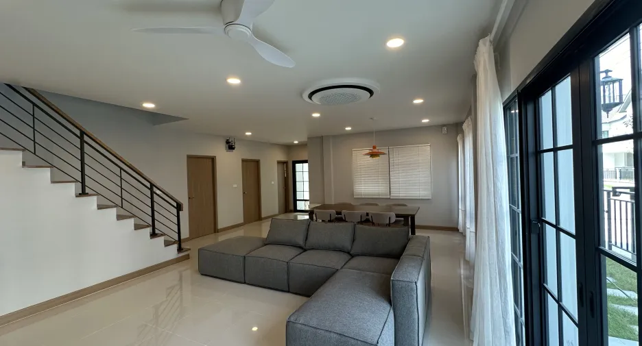 Casa en venta de 4 habitaciones en Bang Phli, Samut Prakan