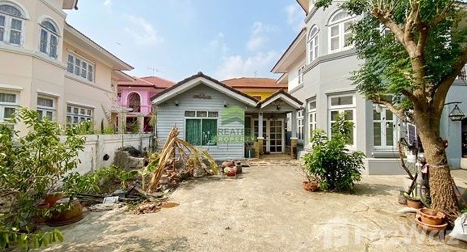 For sale 5 bedrooms house in Khlong Luang, Pathum Thani