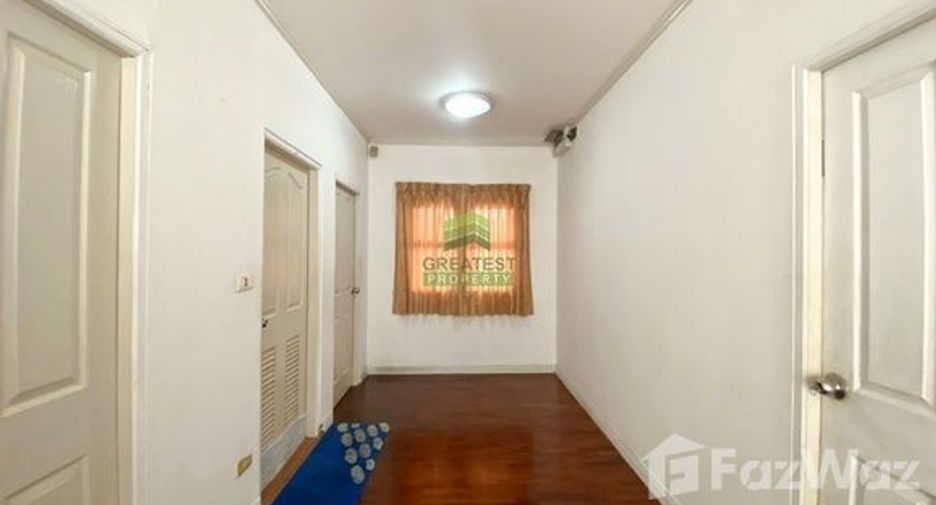 For sale 5 bedrooms house in Khlong Luang, Pathum Thani