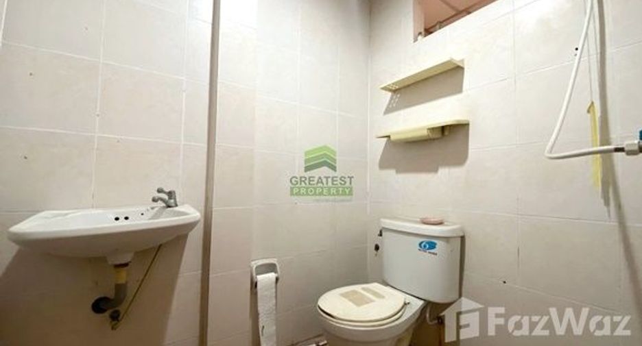 For sale 5 bedrooms house in Khlong Luang, Pathum Thani