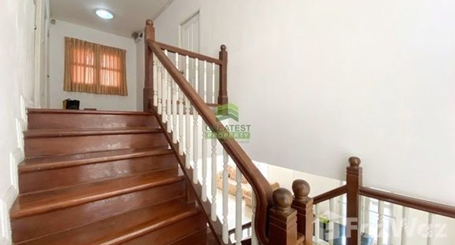 For sale 5 bedrooms house in Khlong Luang, Pathum Thani