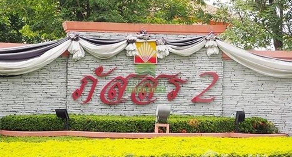 For sale 5 bedrooms house in Khlong Luang, Pathum Thani